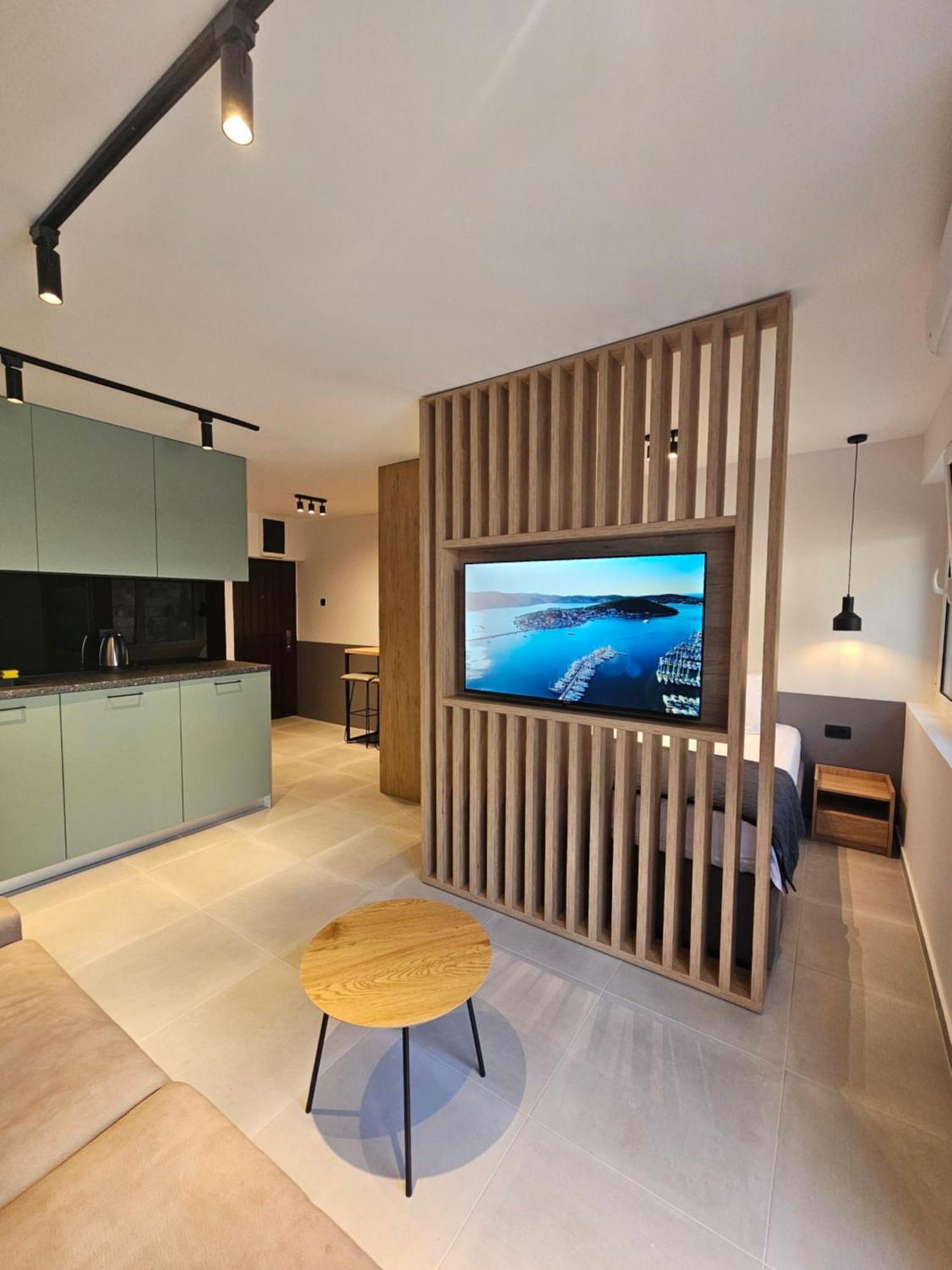 Anja & Ogo Apartments Sea View & Pool Petrovac Bagian luar foto