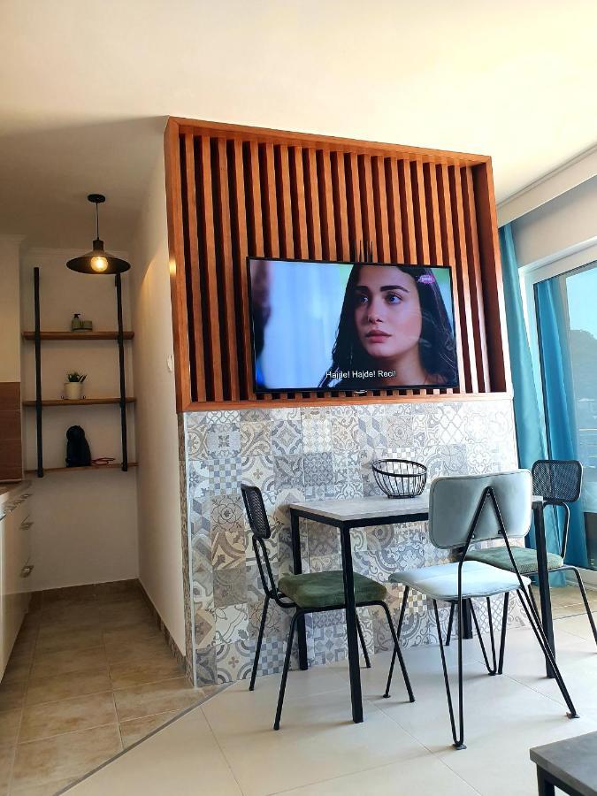 Anja & Ogo Apartments Sea View & Pool Petrovac Bagian luar foto